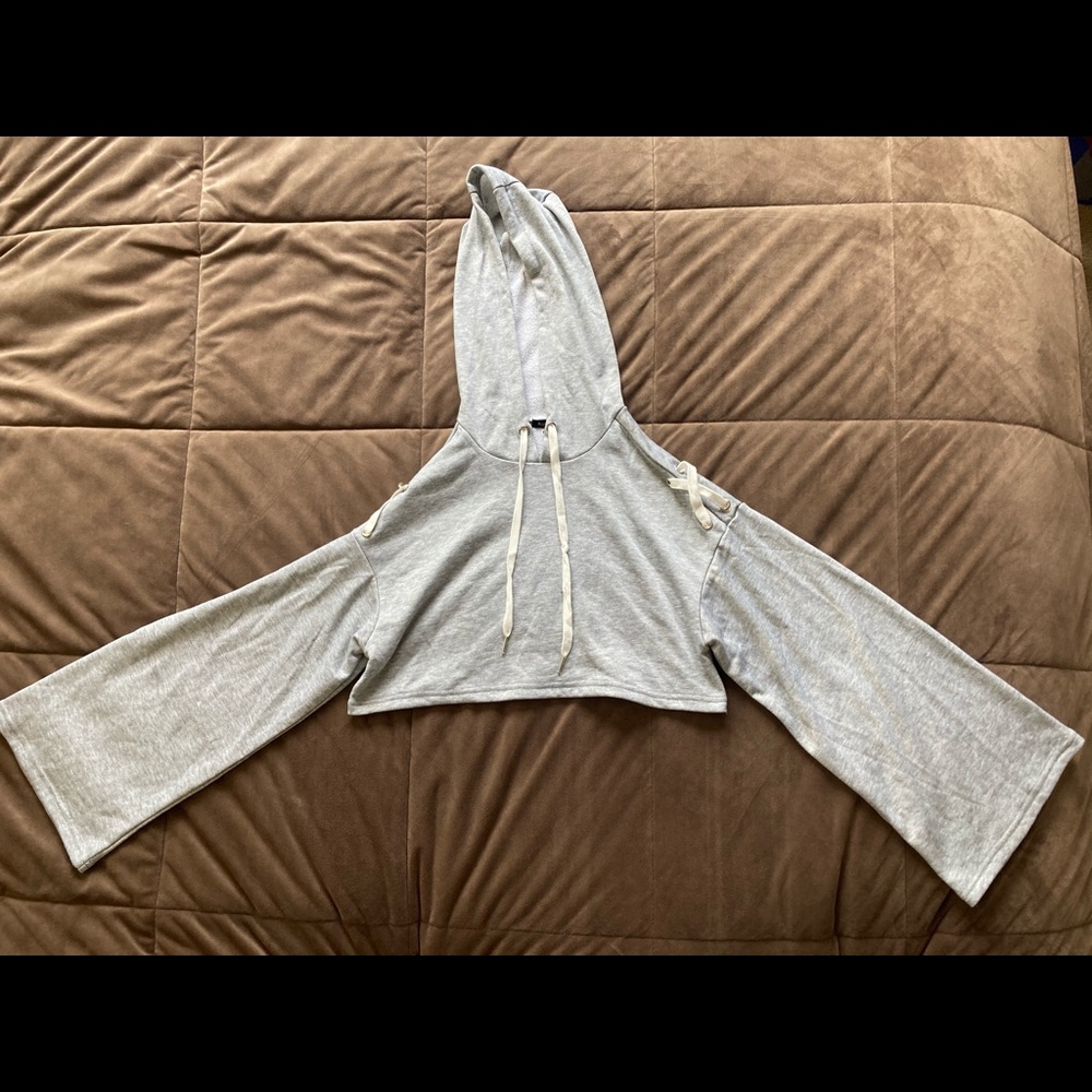 Cropped hoodie